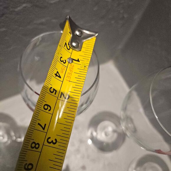 G H Mumm Champagne Flûtes Set of 4 - Picture 6 of 6